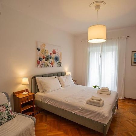 Dimora Al Colosseo, 2 Bedrooms Rome Luaran gambar