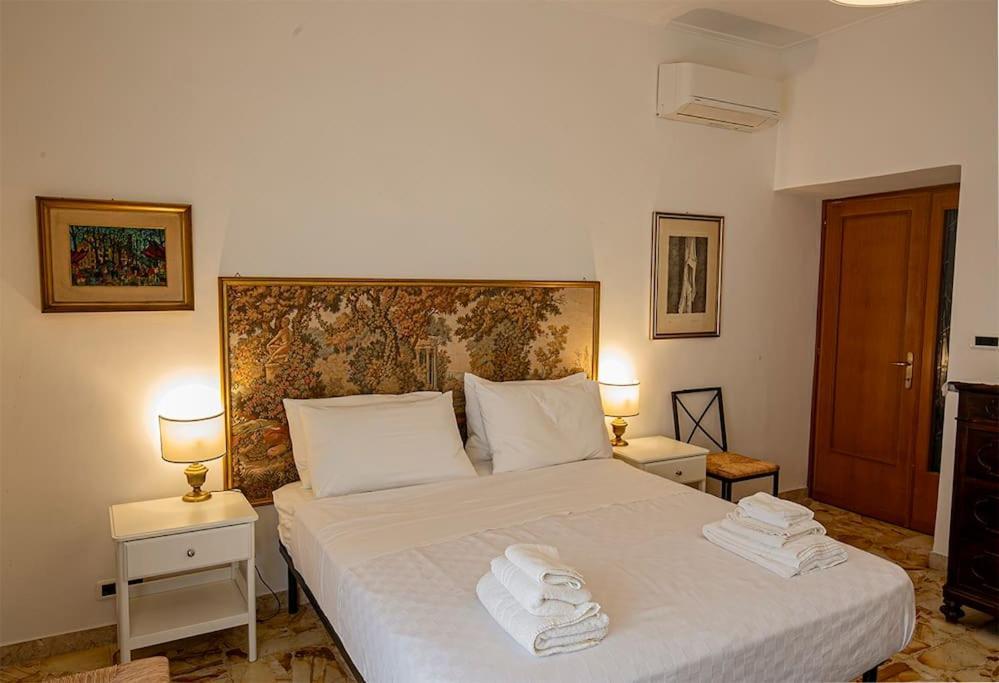 Dimora Al Colosseo, 2 Bedrooms Rome Luaran gambar