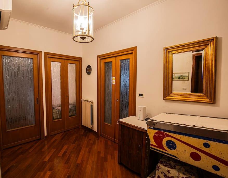 Dimora Al Colosseo, 2 Bedrooms Rome Luaran gambar