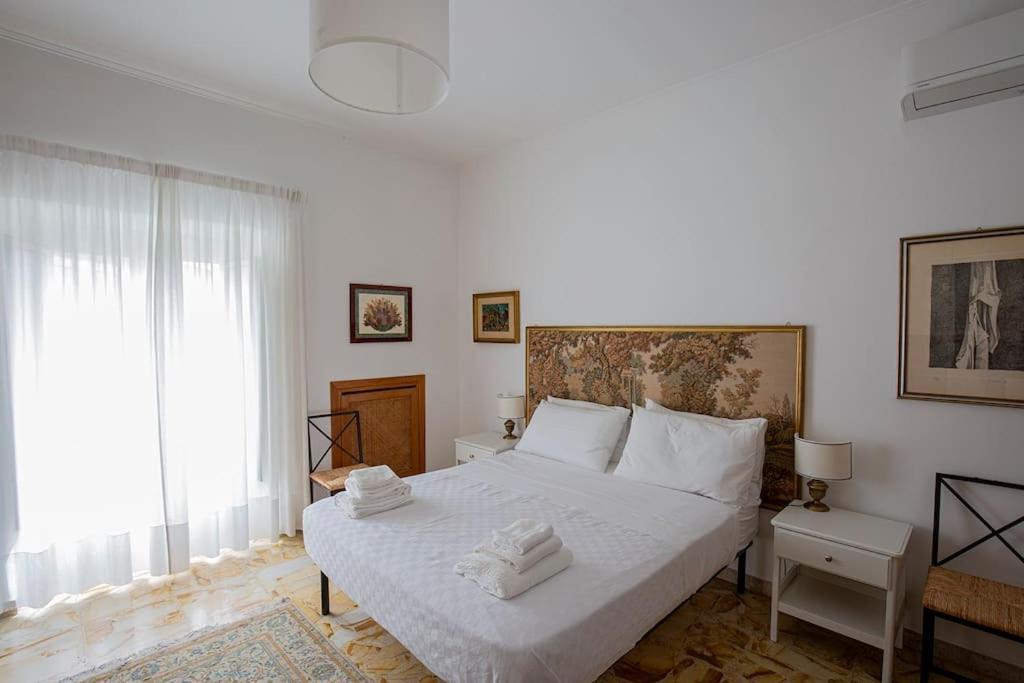 Dimora Al Colosseo, 2 Bedrooms Rome Luaran gambar