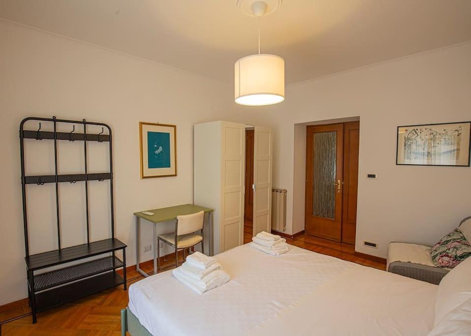 Dimora Al Colosseo, 2 Bedrooms Rome Luaran gambar