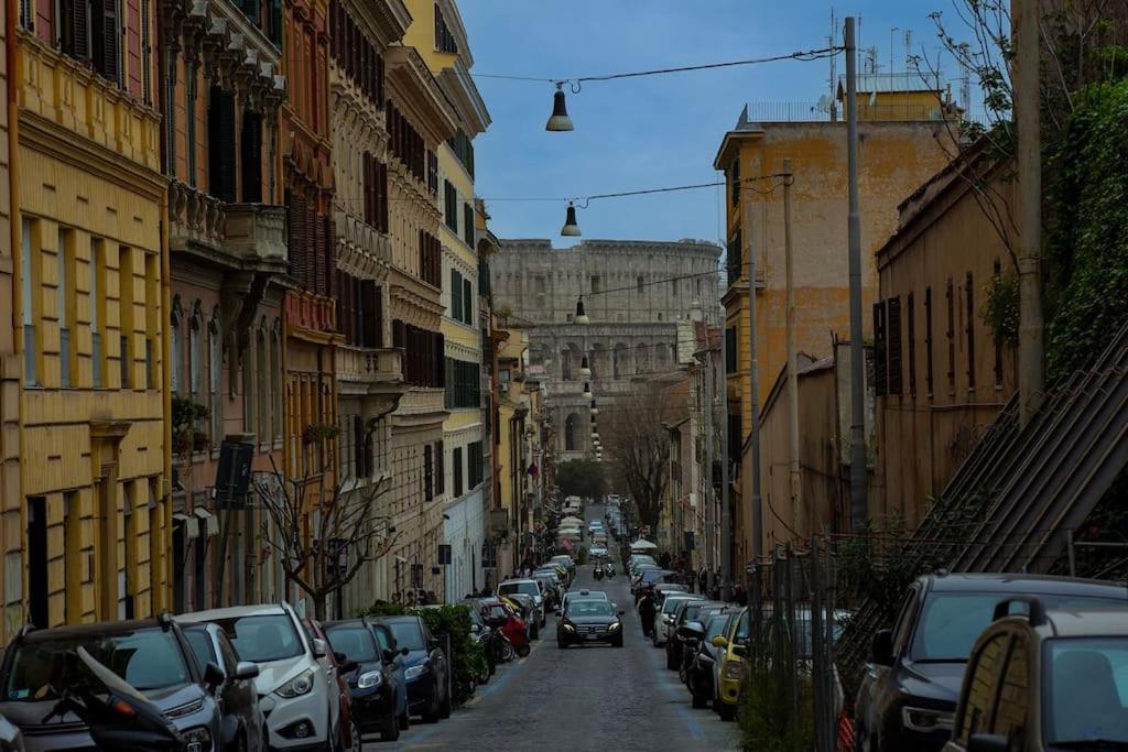 Dimora Al Colosseo, 2 Bedrooms Rome Luaran gambar